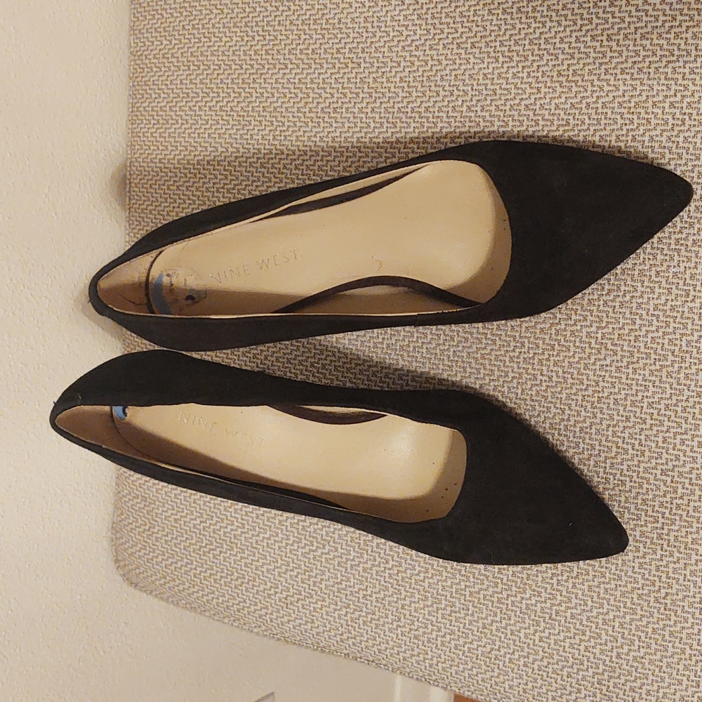 Beautiful Black Suede Pumps Size 6 1/2